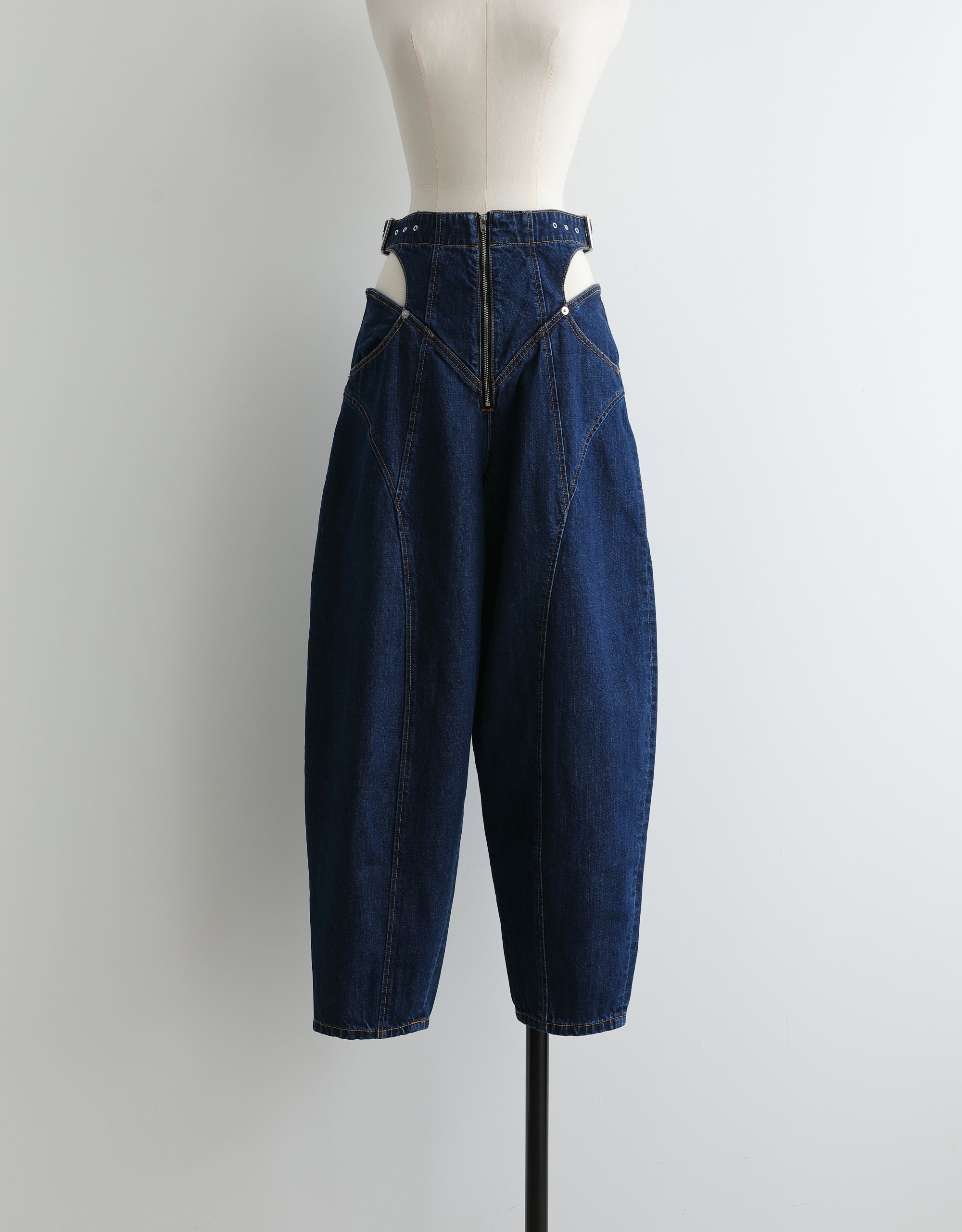 【FETICO】organic cotton high-weist jeans FETICO Organic Cotton High-Waist Jeans – SHOP CURVE