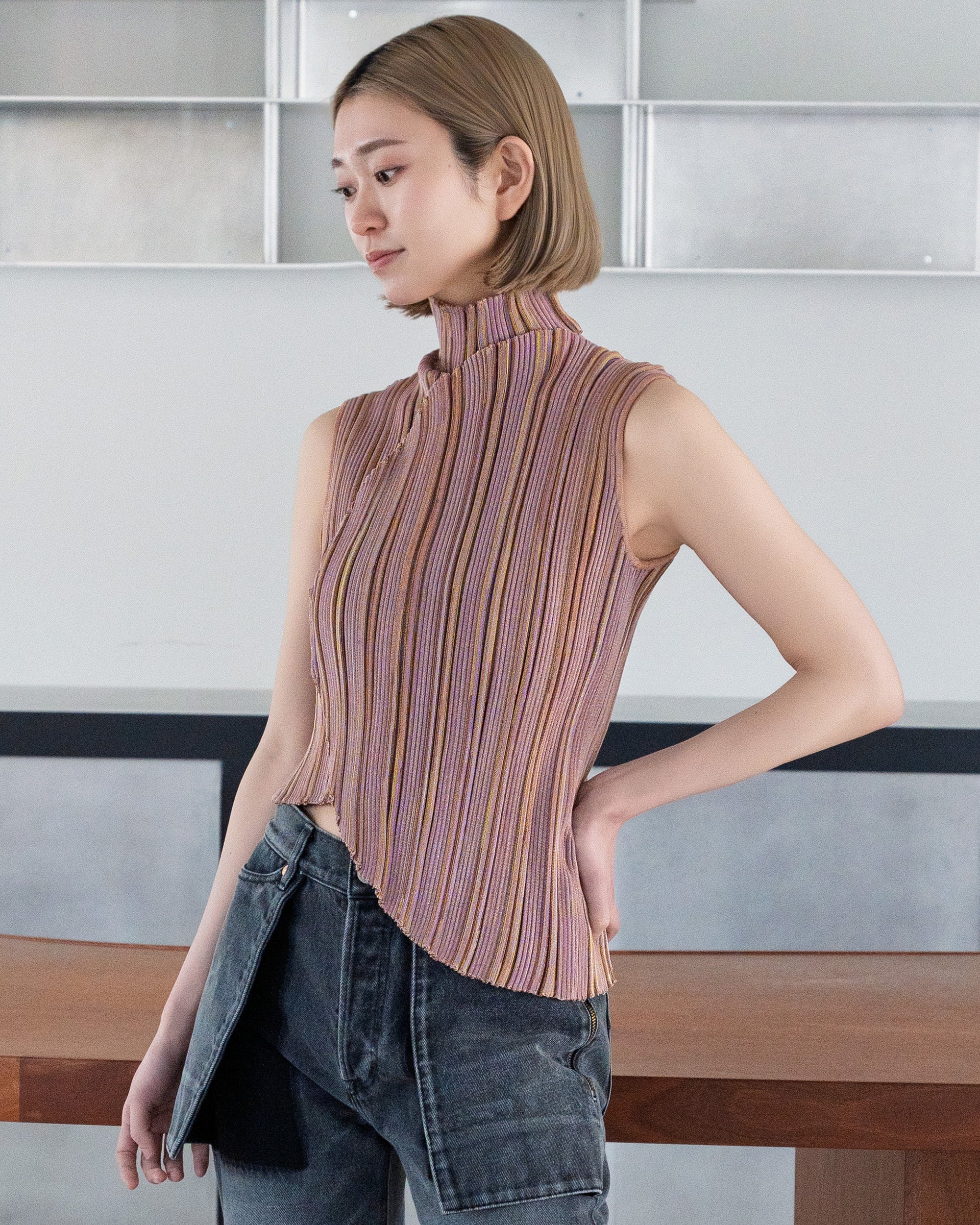 Asymmetric Sleeveless Oval Top – FERN OST GALERIE